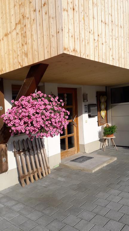 Ferienwohnung Haus Katharina Schnepfau Exterior foto